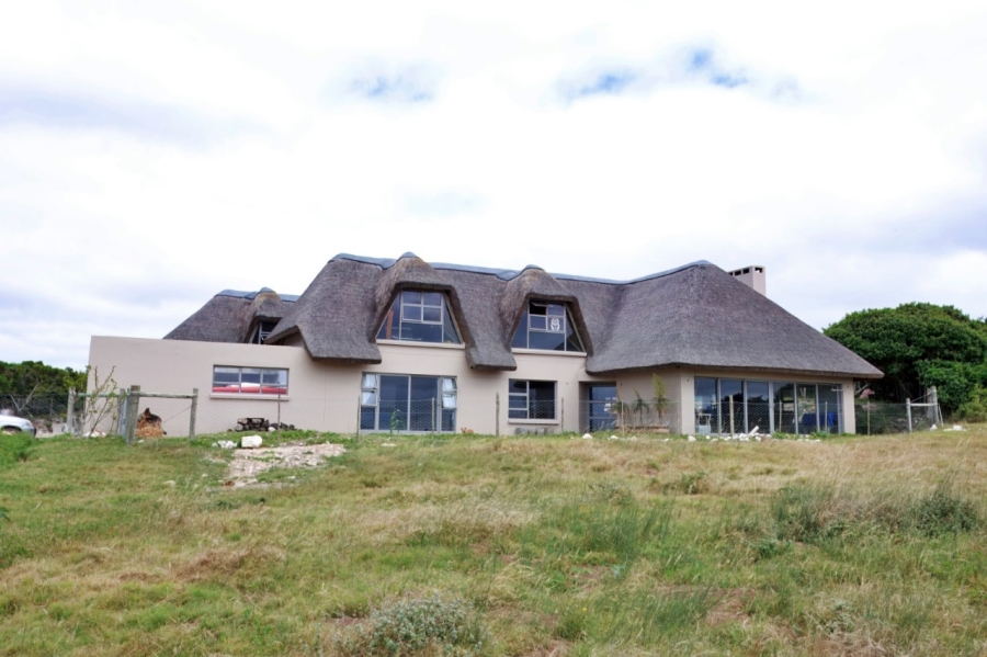 4 Bedroom Property for Sale in Stilbaai Wes Western Cape